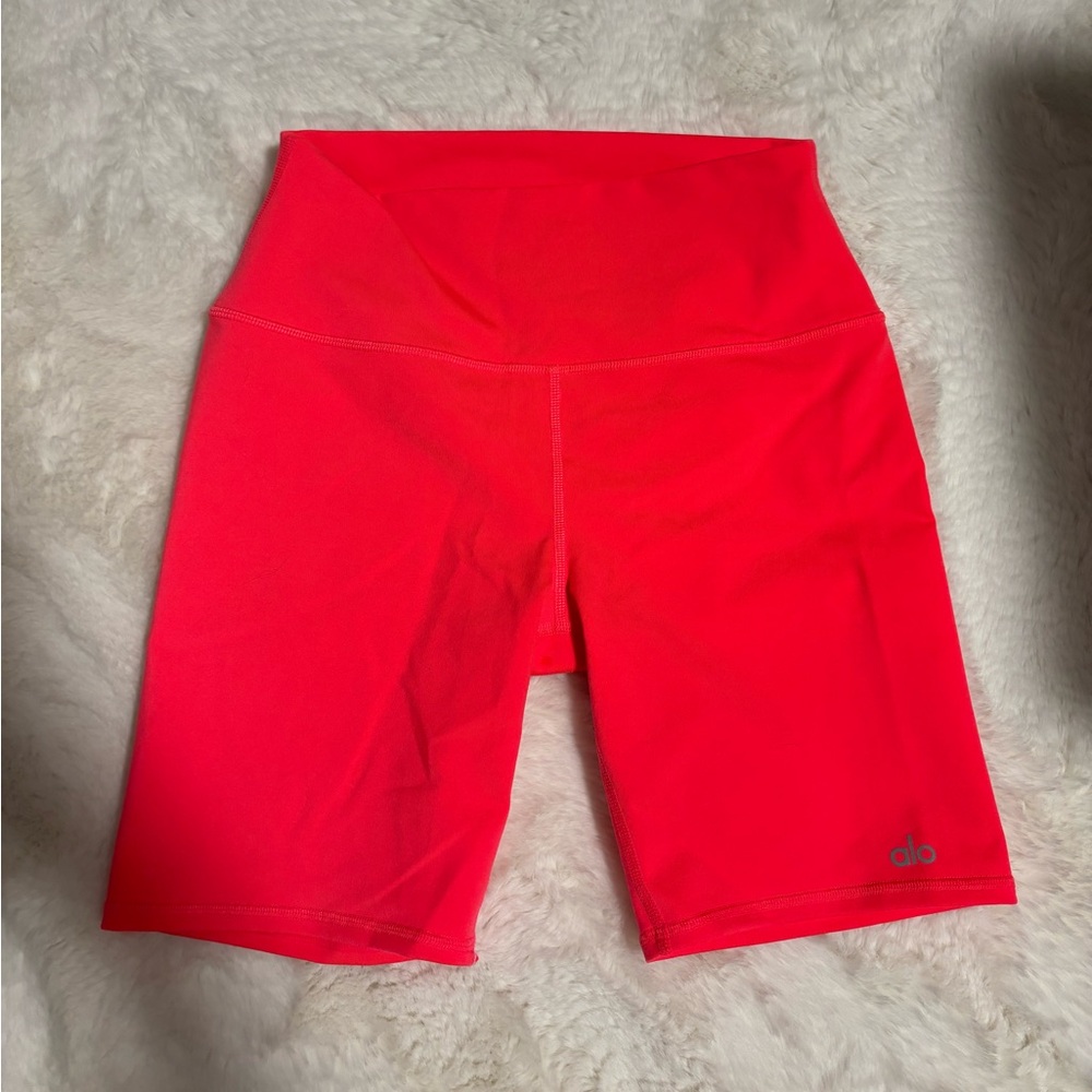 ALO Yoga Women's Bright coral/pink Bike Shorts
